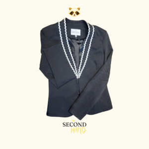 Blazer Negro Con Ribete Blanco Tipo Ric-Rac